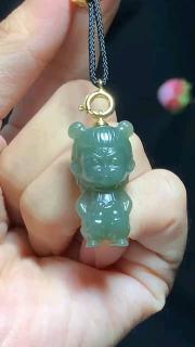 和田玉吊坠